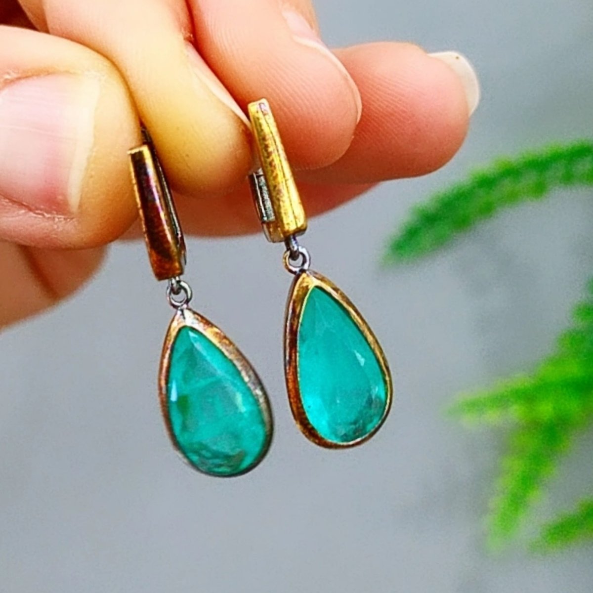 paraiba turmalin taşı küpe